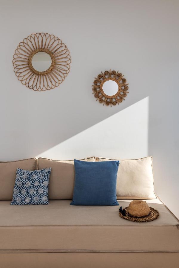 Bluetopia Suites Mykonos Town Extérieur photo