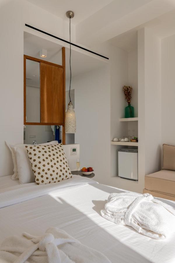 Bluetopia Suites Mykonos Town Extérieur photo