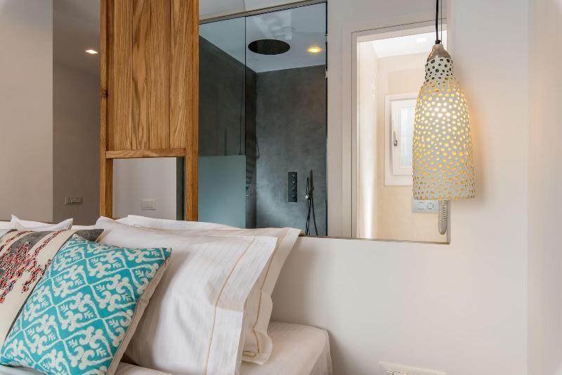 Bluetopia Suites Mykonos Town Extérieur photo