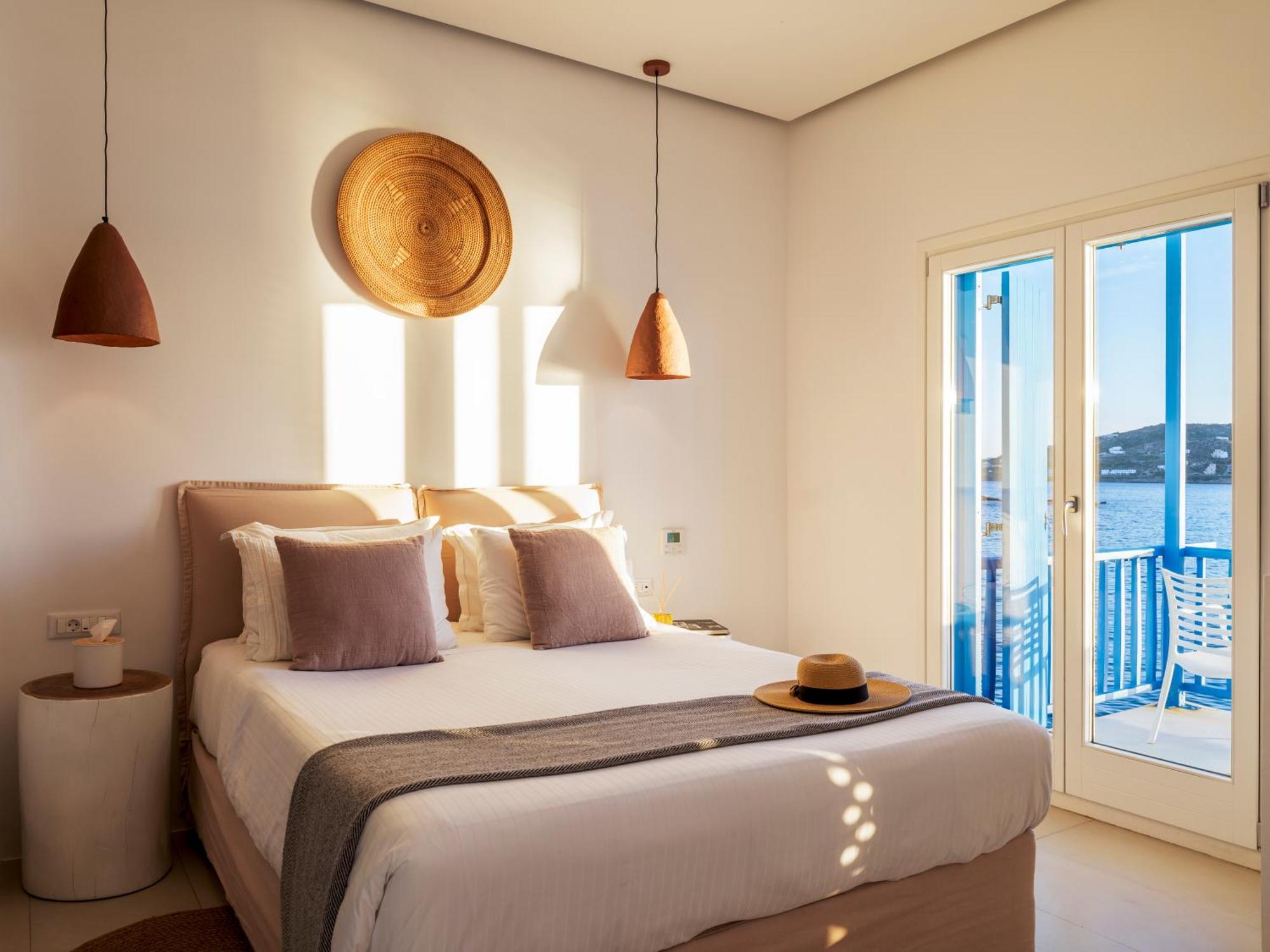Bluetopia Suites Mykonos Town Extérieur photo