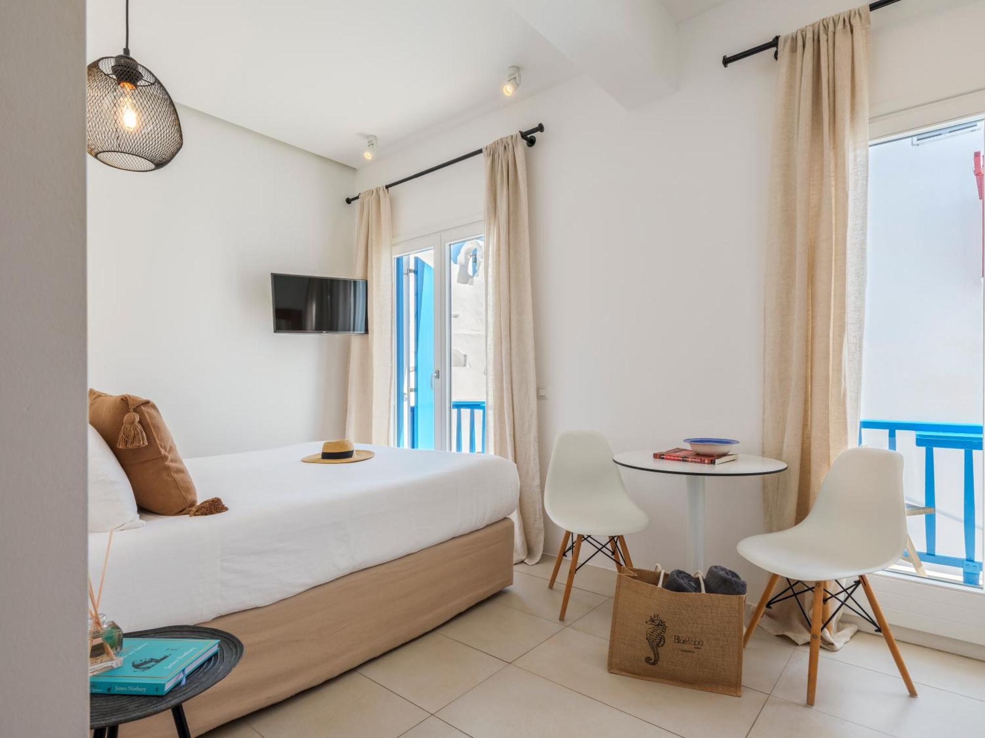 Bluetopia Suites Mykonos Town Extérieur photo