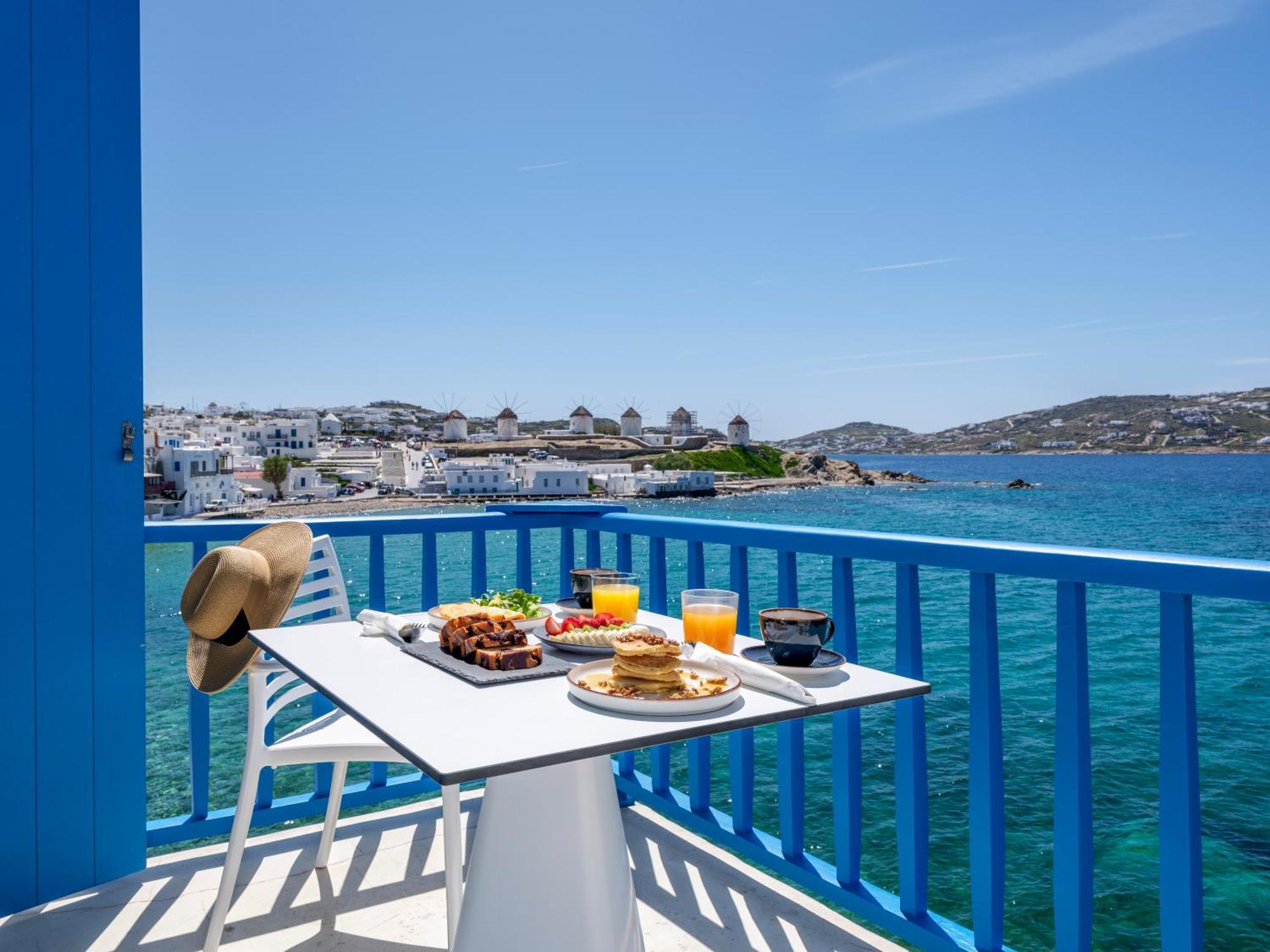 Bluetopia Suites Mykonos Town Extérieur photo