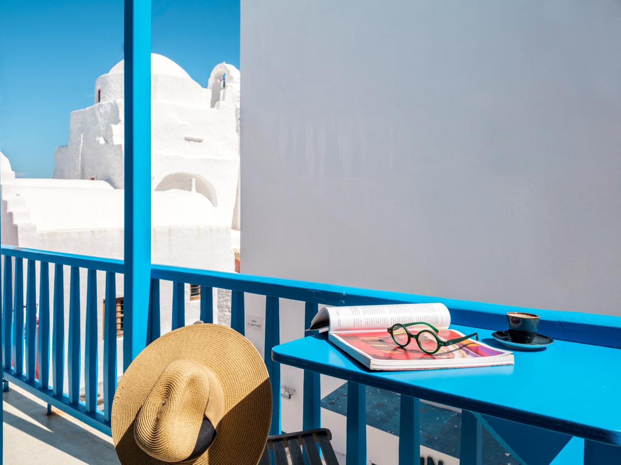 Bluetopia Suites Mykonos Town Extérieur photo