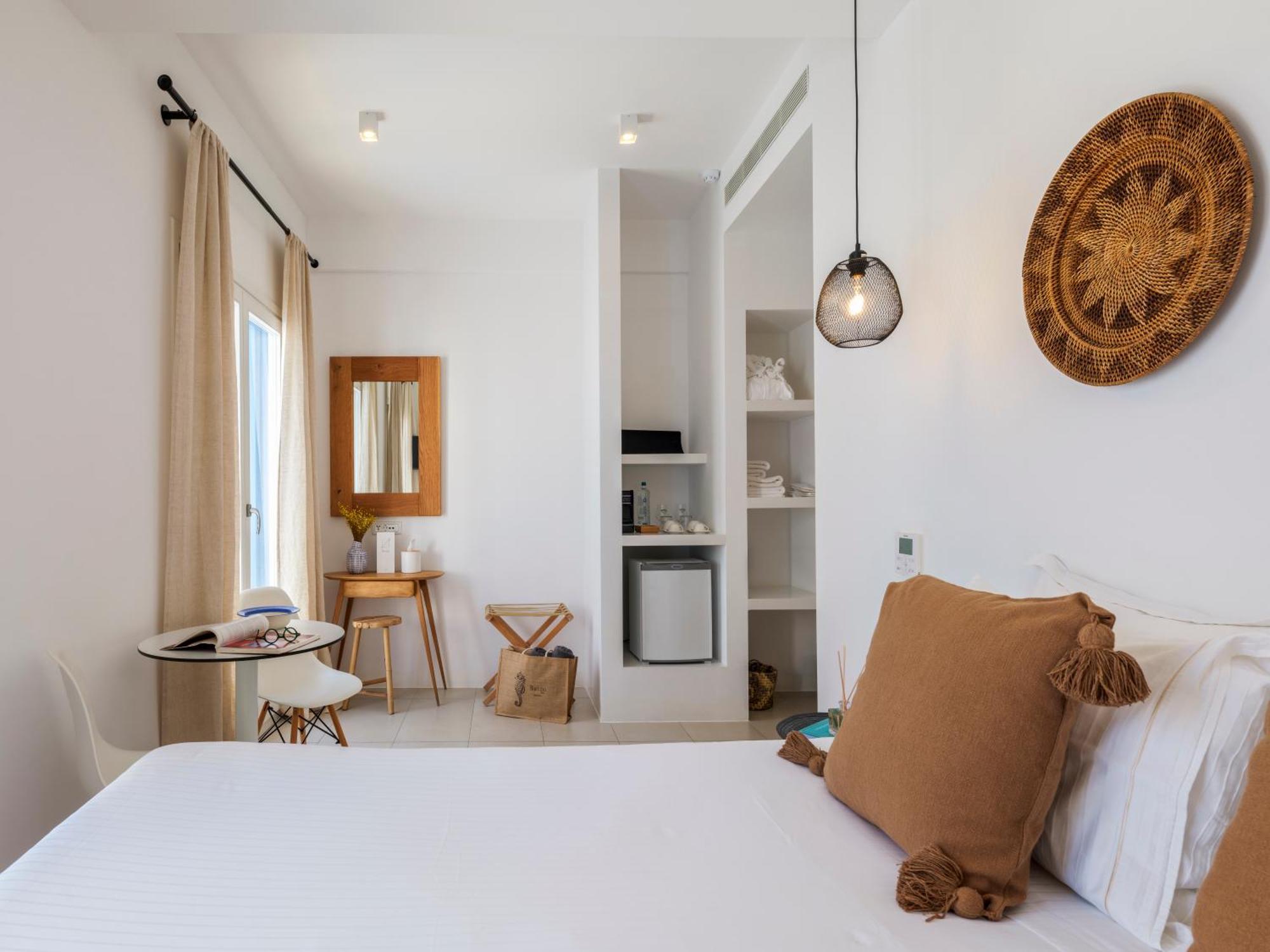 Bluetopia Suites Mykonos Town Extérieur photo
