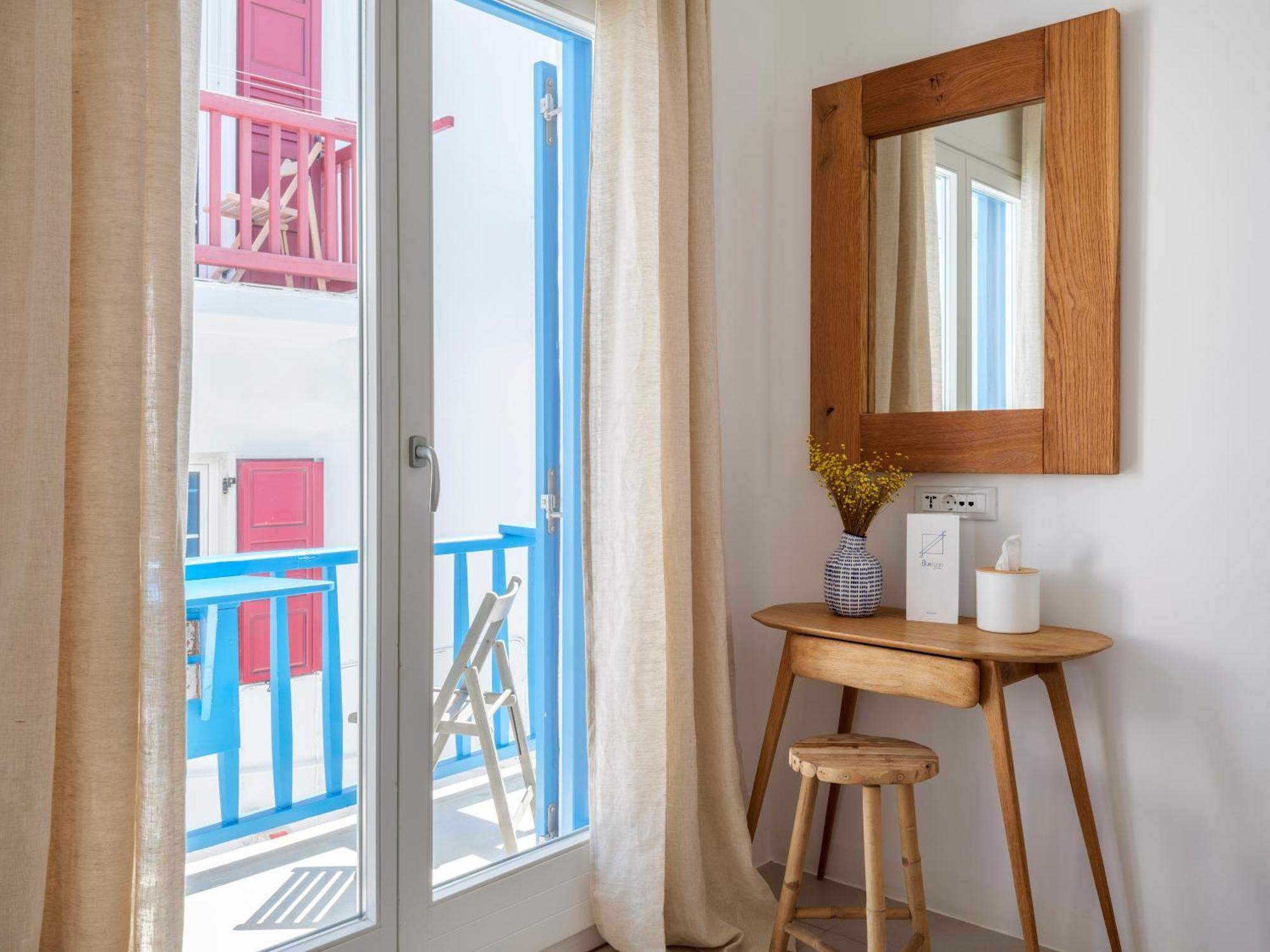 Bluetopia Suites Mykonos Town Extérieur photo