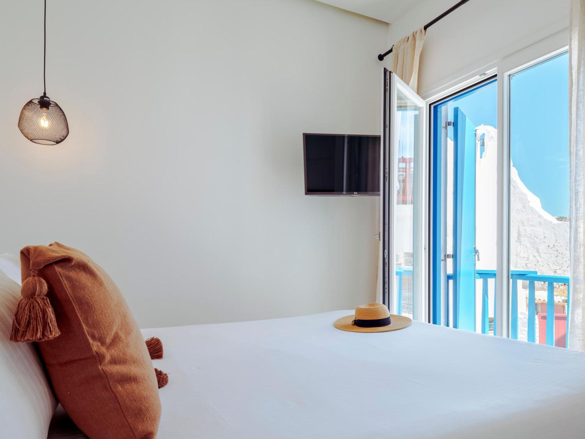 Bluetopia Suites Mykonos Town Extérieur photo