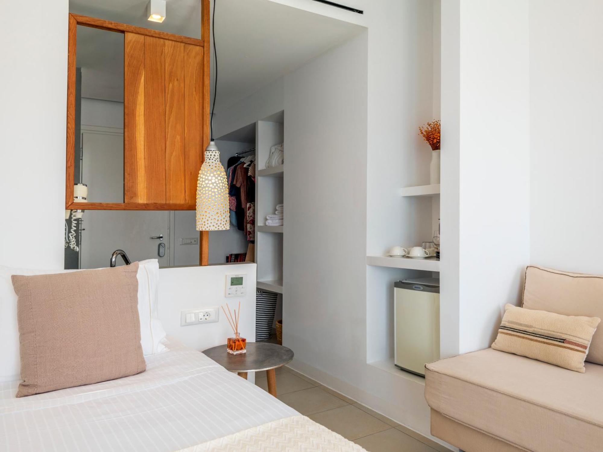 Bluetopia Suites Mykonos Town Extérieur photo